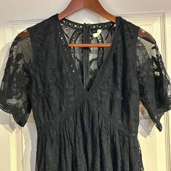 Black Lace Maxi Dress With Deep Vneck - Picture 8 of 9